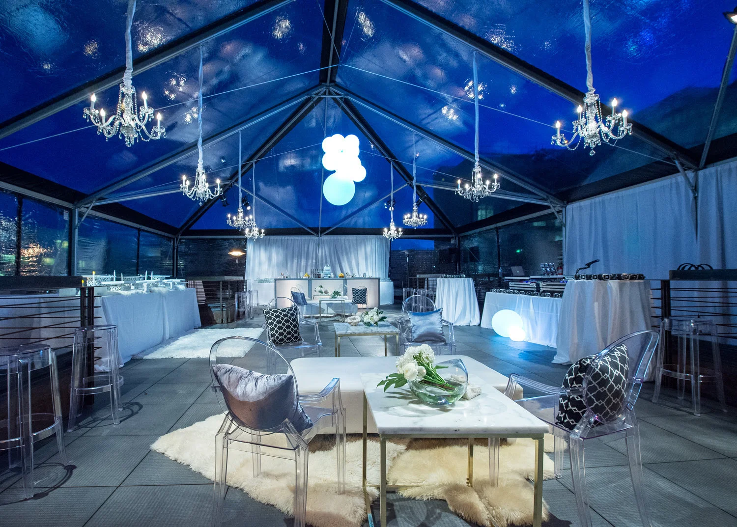 Rooftop+tent+400+pax_Apartment+List_D'Avello+Photography_1-24-17+(1).jpeg