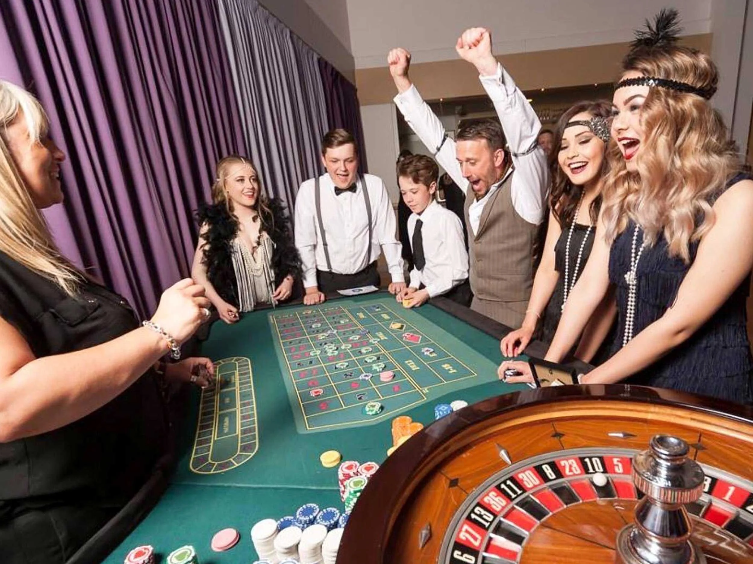 Roulette Table Casino.jpeg