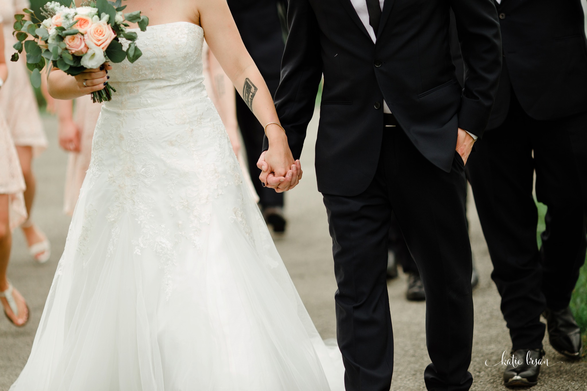 Frankfort_backyard_wedding_0328.jpg