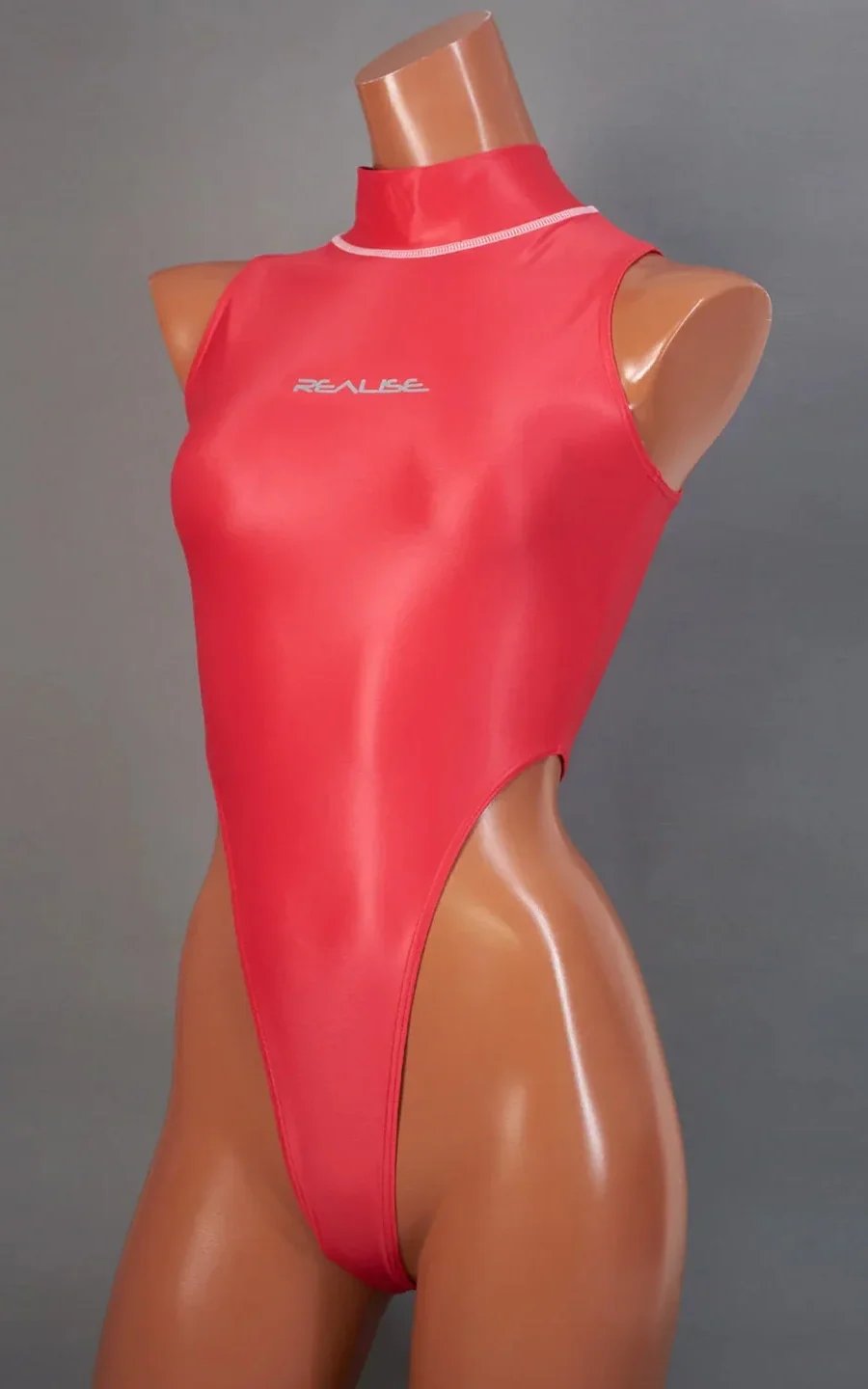realise-t0303-ssw-shiny-wetlook-thong-swimsuit-scarlet-wave-red-01.jpg.webp