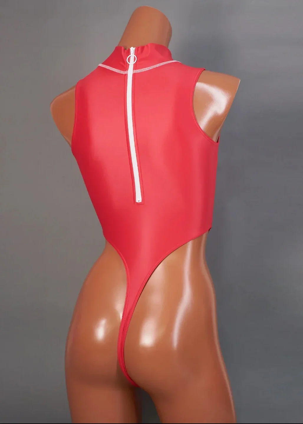 realise-t0303-ssw-shiny-wetlook-thong-swimsuit-scarlet-wave-red-02.jpg.webp