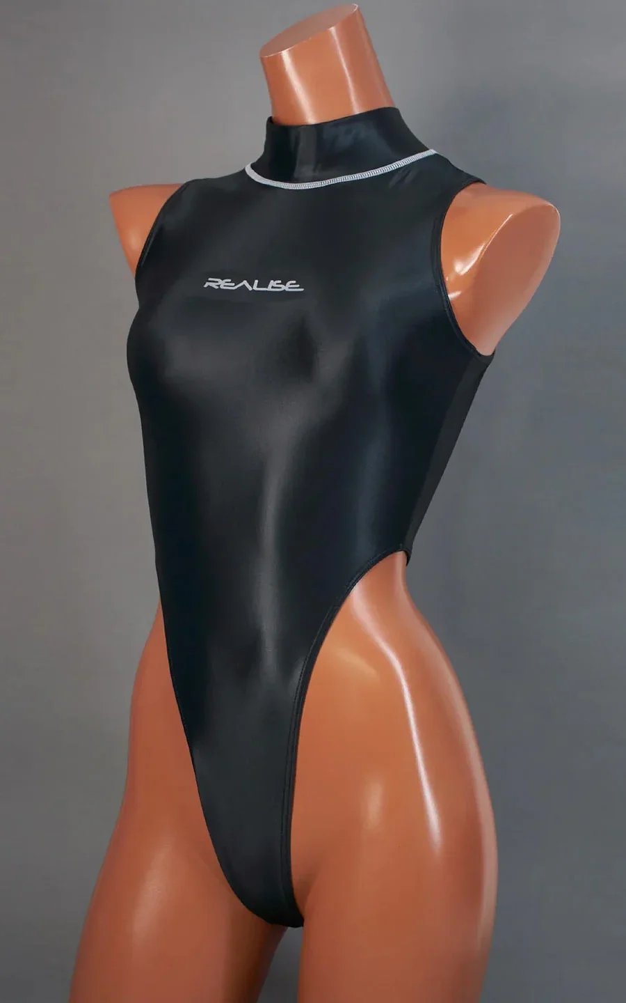realise-t0303-ssw-shiny-wetlook-thong-swimsuit-obsidian-edge-01.jpg.webp
