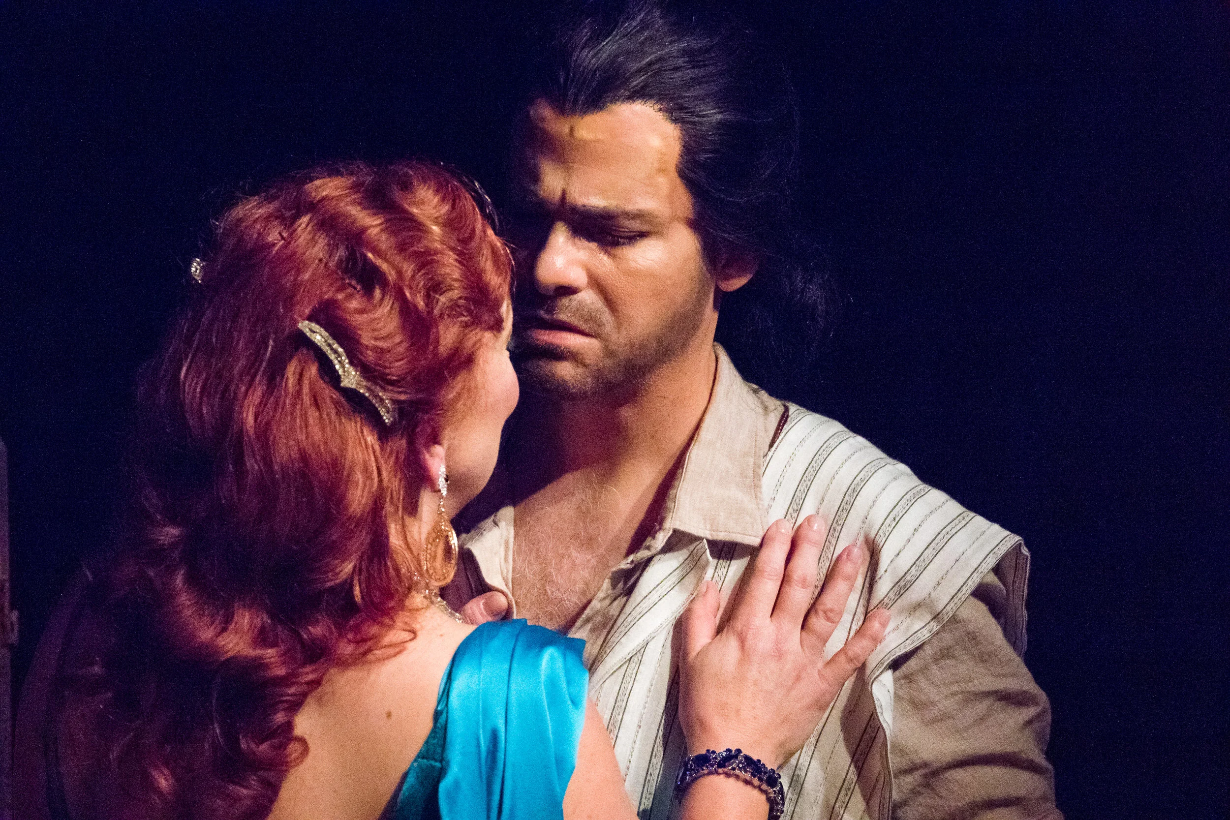 Delilah (Katharine Goeldner) and Samson (Derek Taylor). Photo by Ben Schill Photography; courtesy of Virginia Opera.