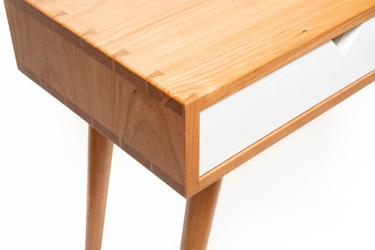 Mid Century Modern desk, with drawer