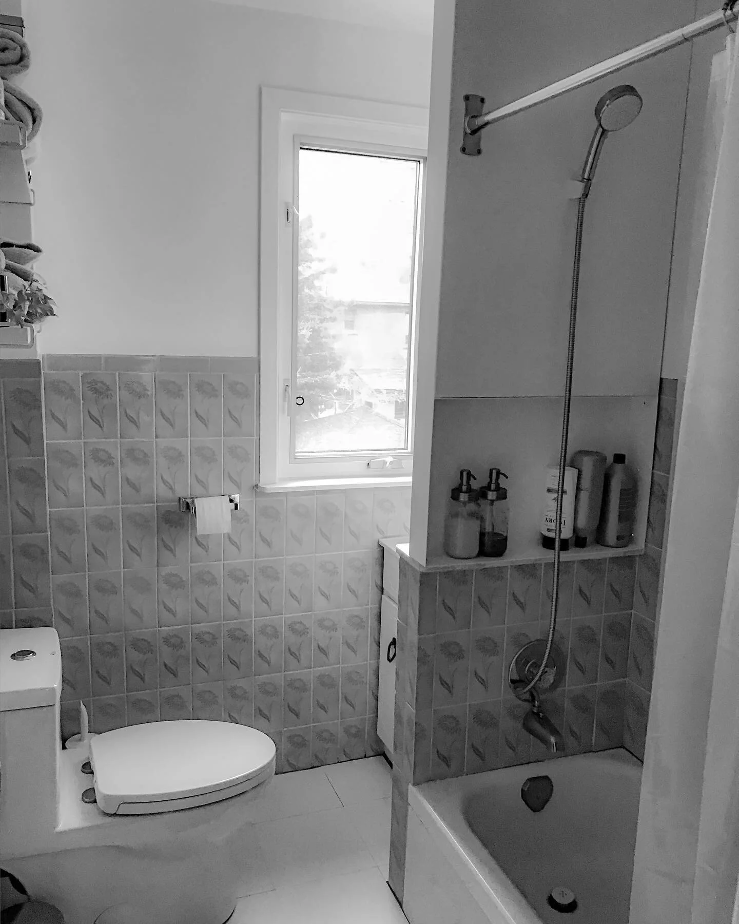 Best Christmas gift this year was showering for the first time at home. Thank you soooo much @nickysavaj and @jody_luk. It&rsquo;s amazing!! #fabricators #installers #drinkingbuds #MCMSkillz