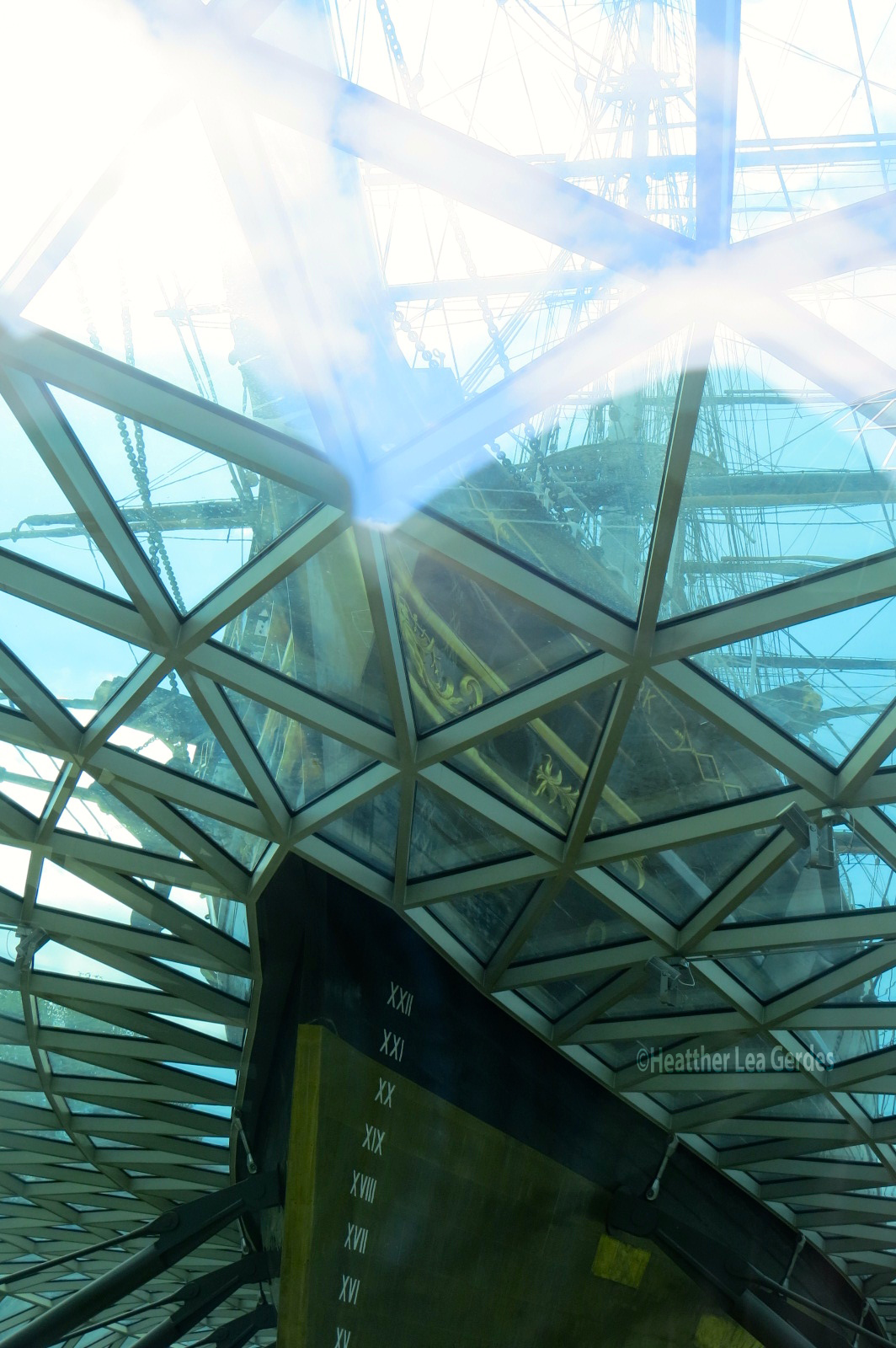 Vlogger Café Travel: Cutty Sark: Whisky, Witches and Tea