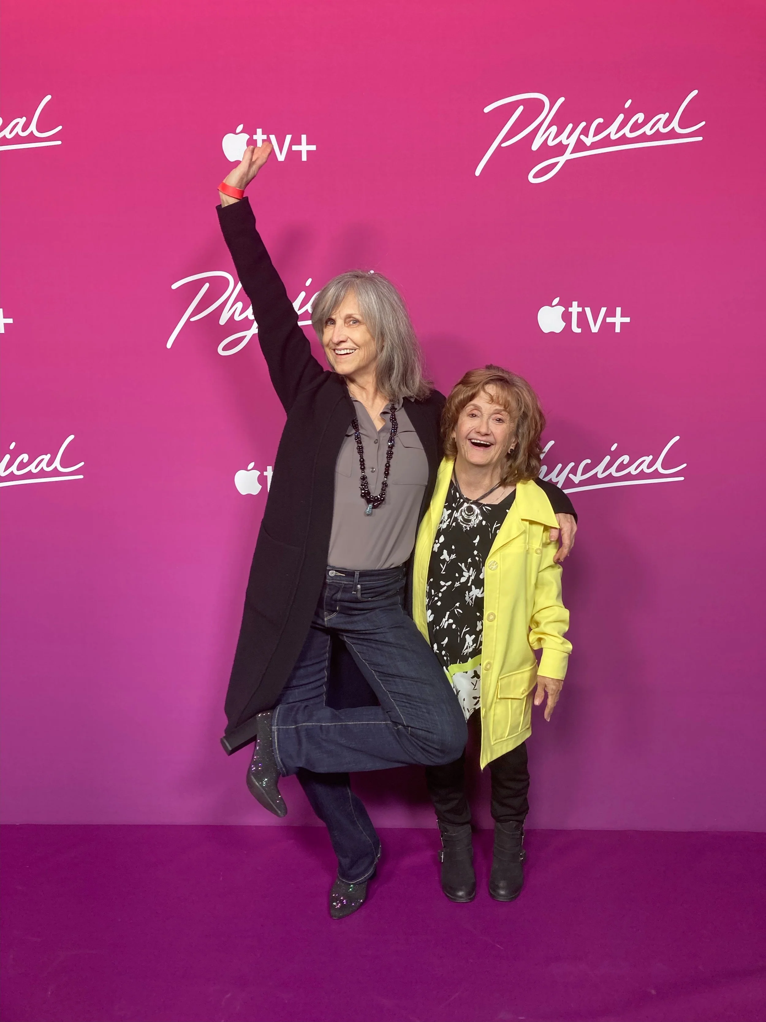 Vlogger Café Exclusive: Physical