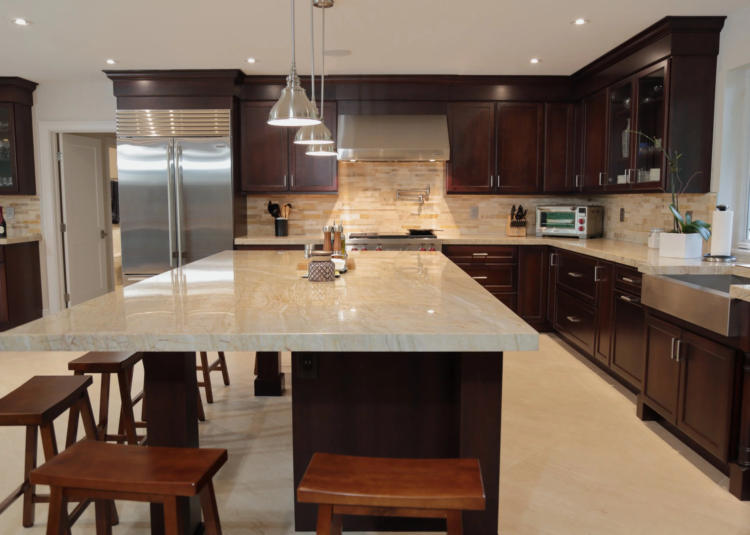 dark-wood-kitchen-cabinets-range-wall-eleet.JPG
