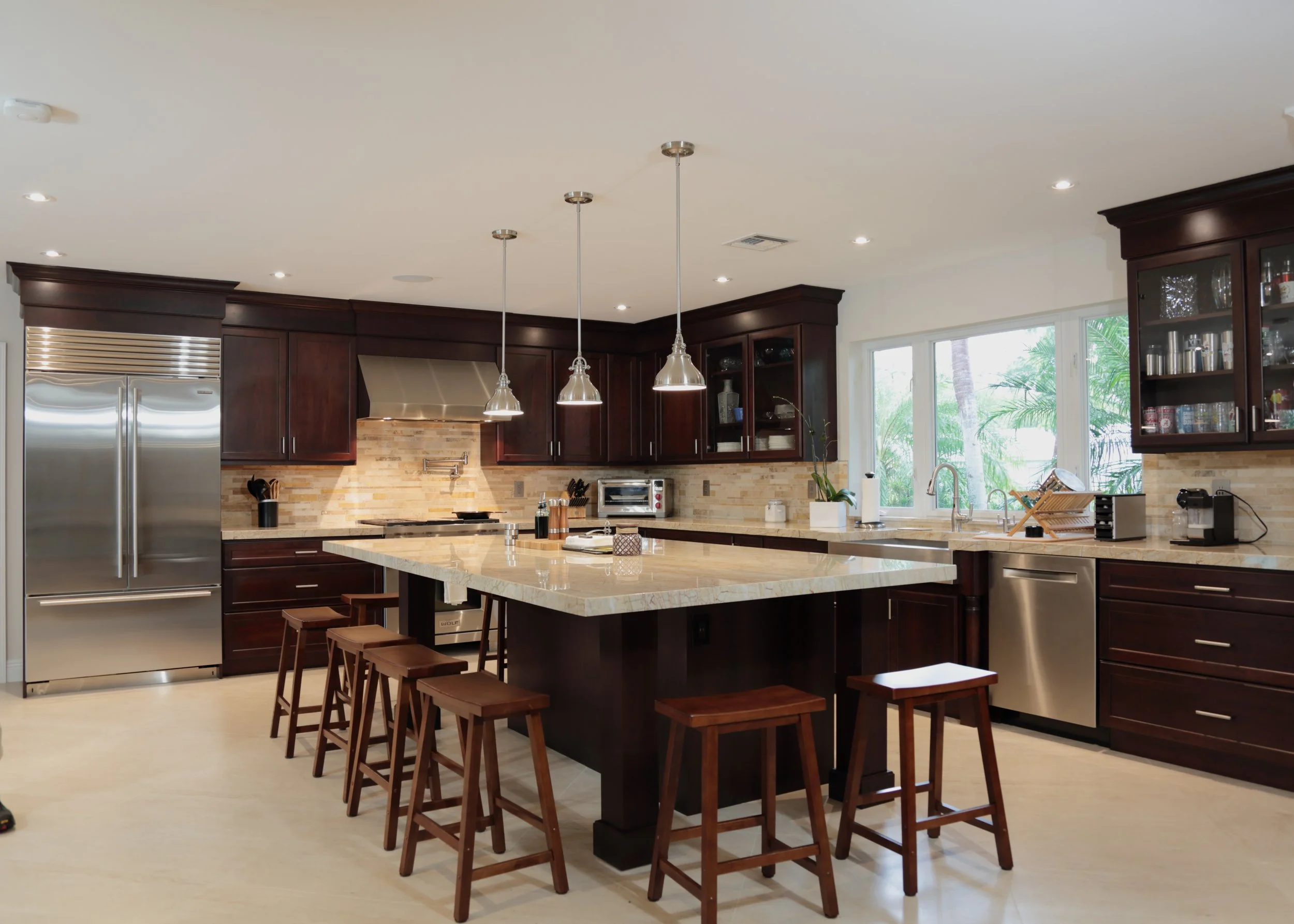 dark-wood-custom-kitchen-large-island-eleet.JPG