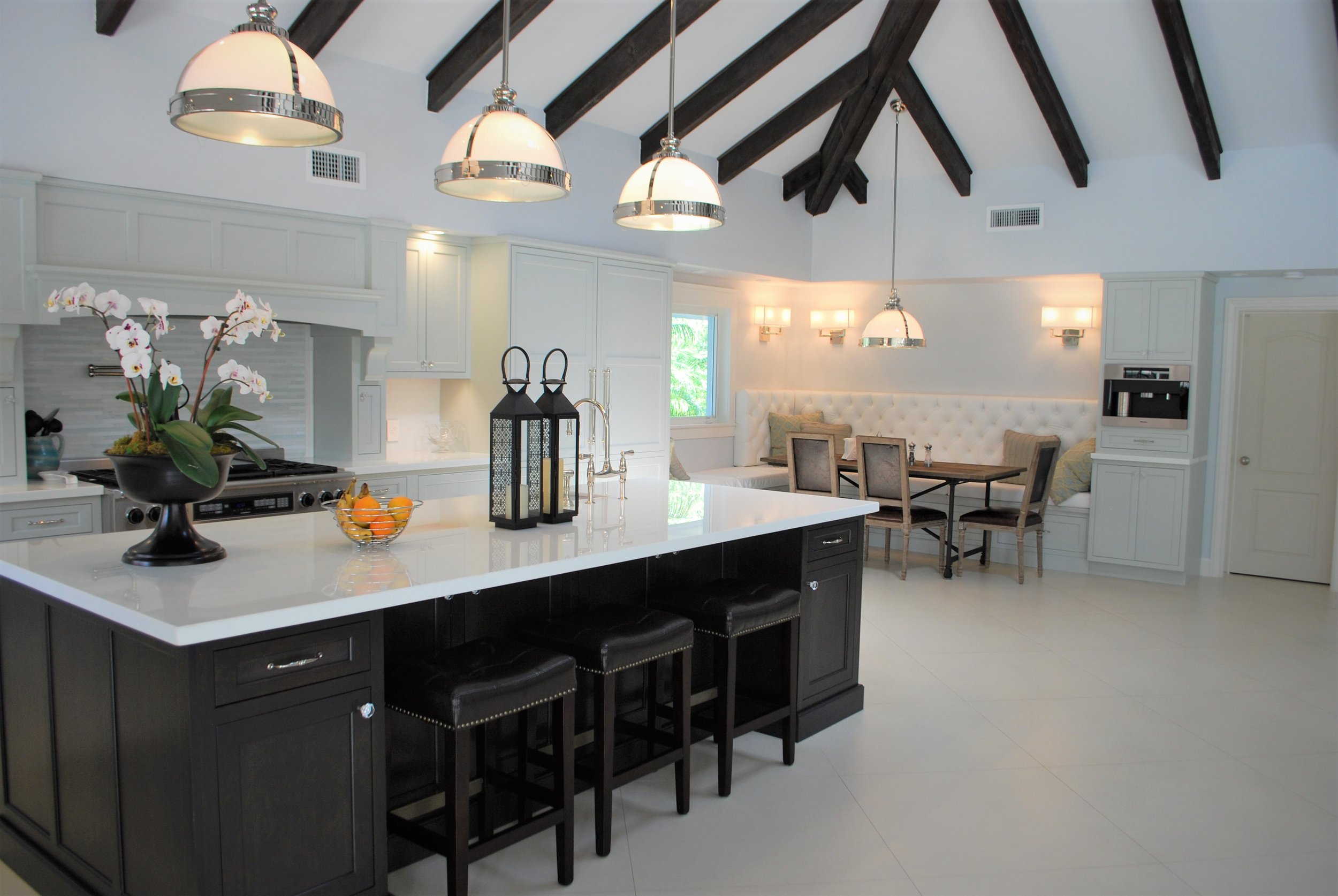 Estate contrasting inset.jpg