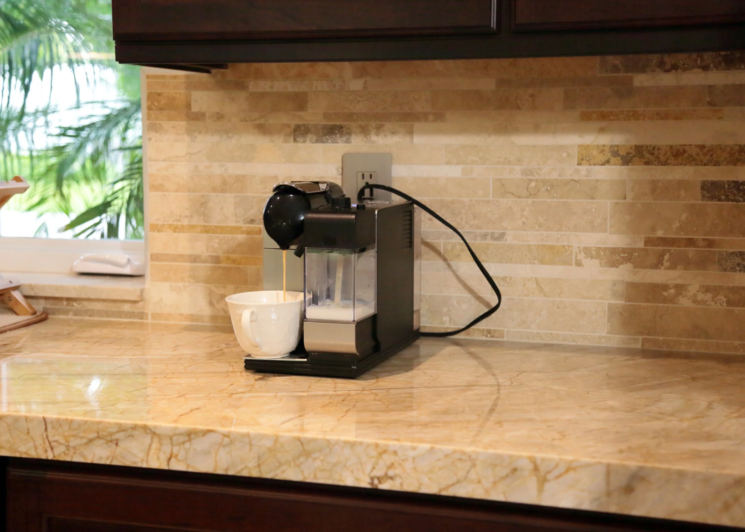 kitchen-coffee-counter-under-cabinet-lighting-eleet.JPG