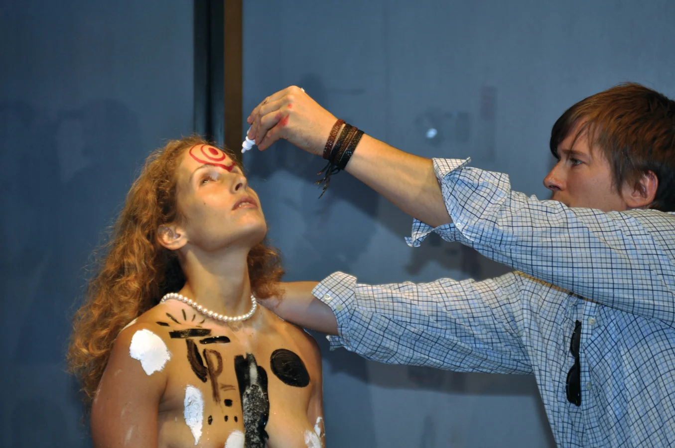 Homage to Marina Abramovic (2010)