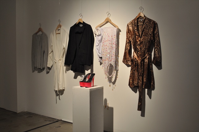 Snatch and Release (24h Performance, Glasshouse, 2012)