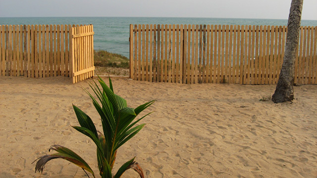 34doortobeach.jpg