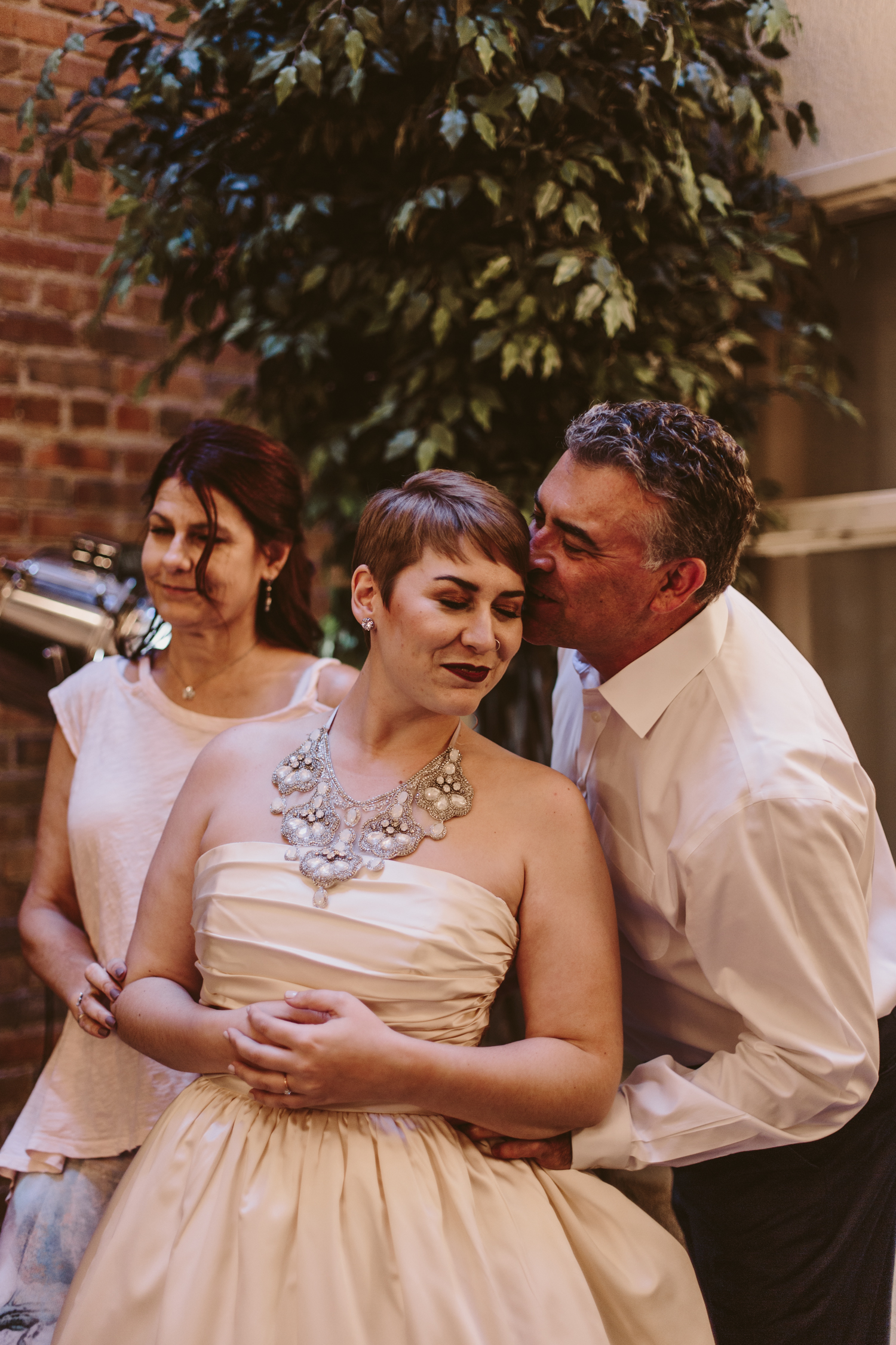 Wooly's Des Moines Wedding Photographer-10.jpg