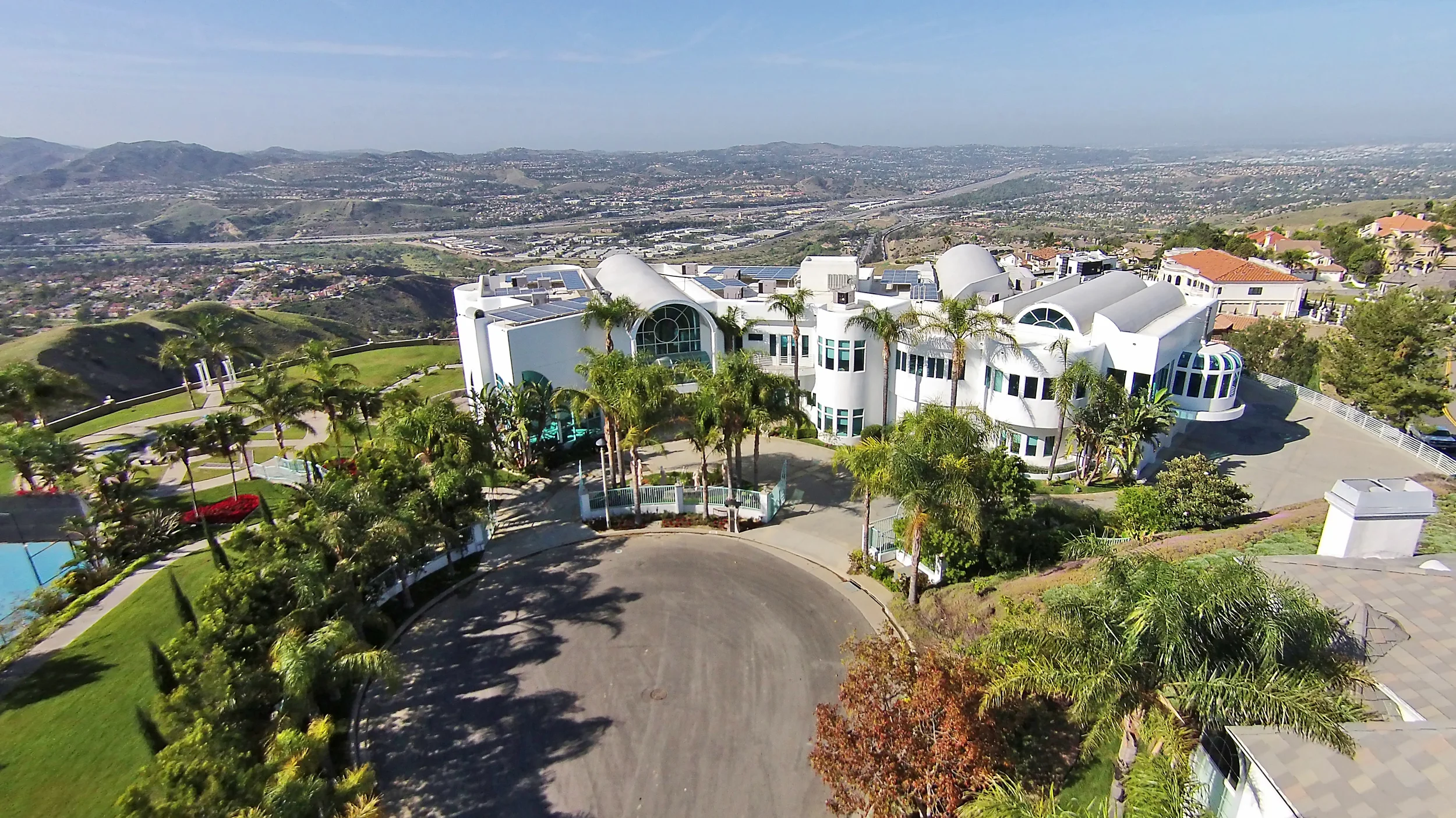 1_Front_View_Of_Home.jpg