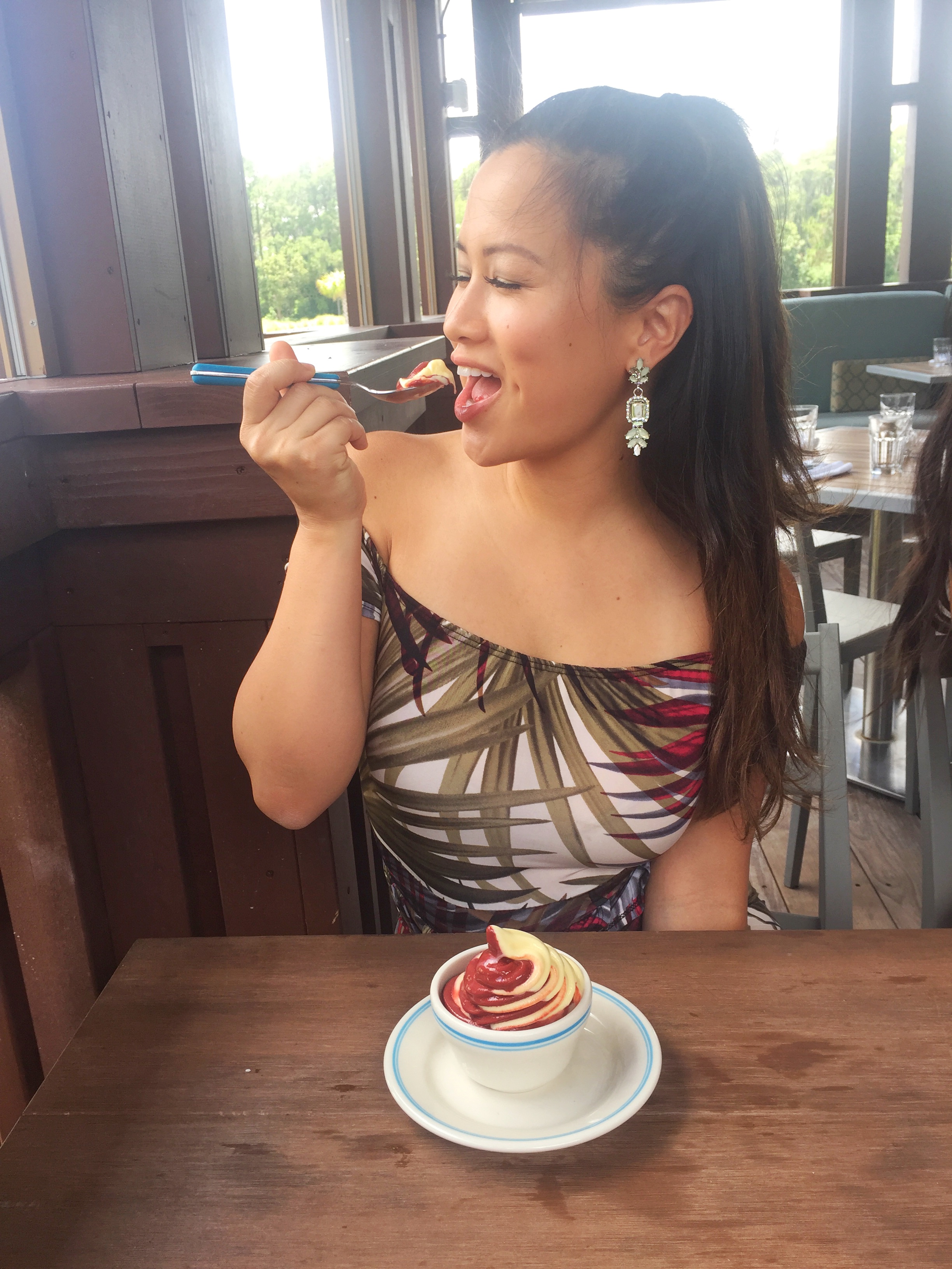 RED VELVET & VANILLA SWIRL SOFT SERVE ICE CREAM