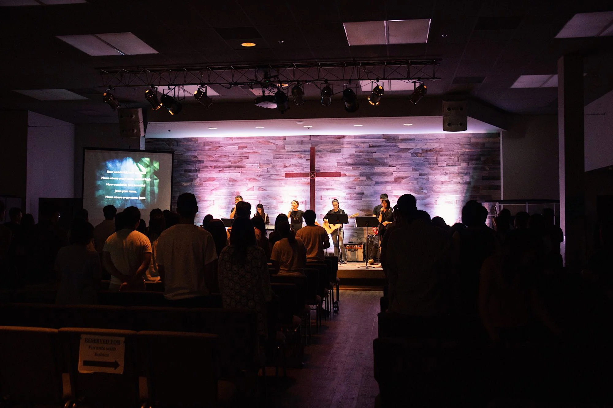 Congregation worshiping God