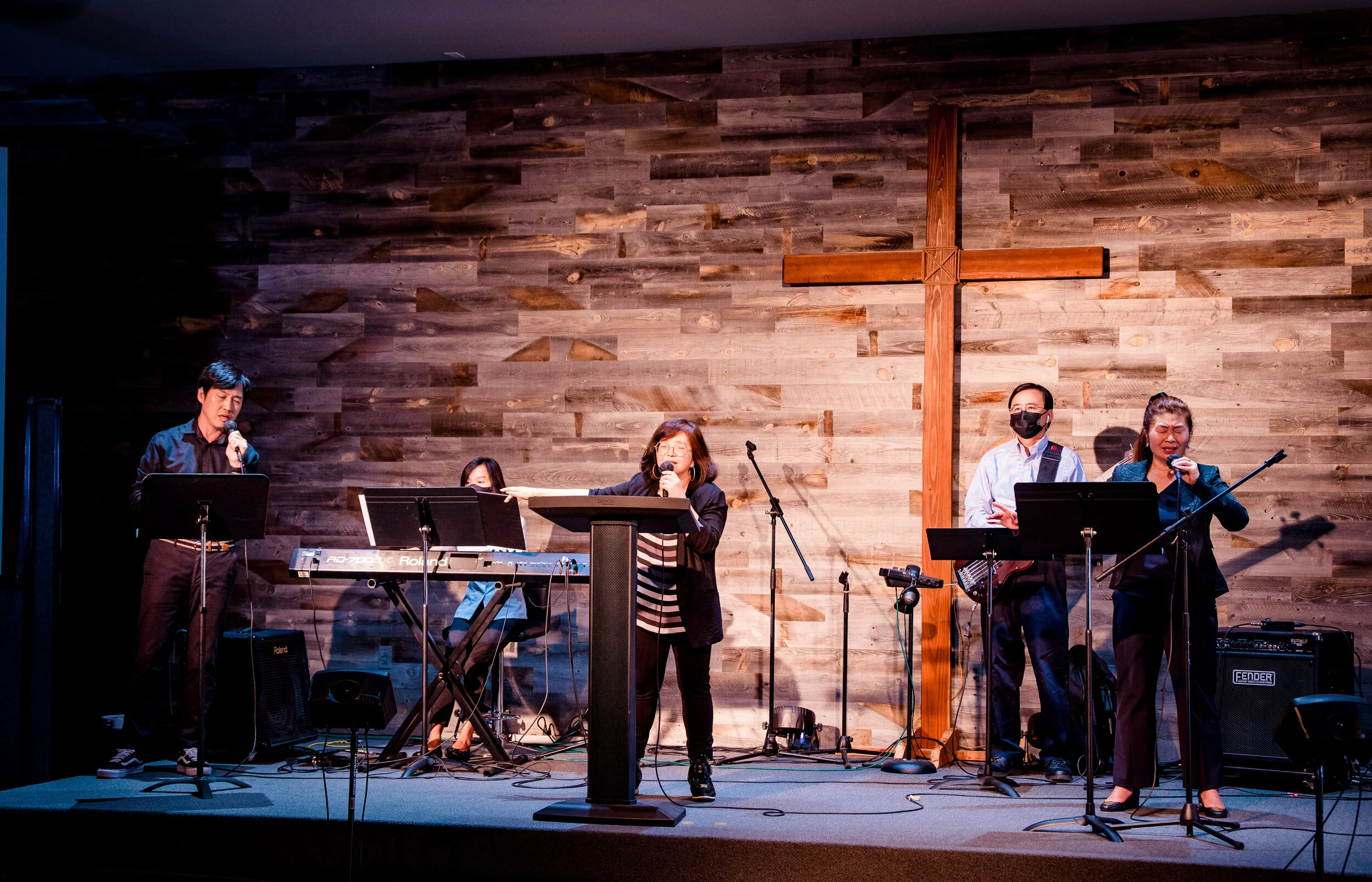 Today’s worship was led by the worship team from Chinese Congregation