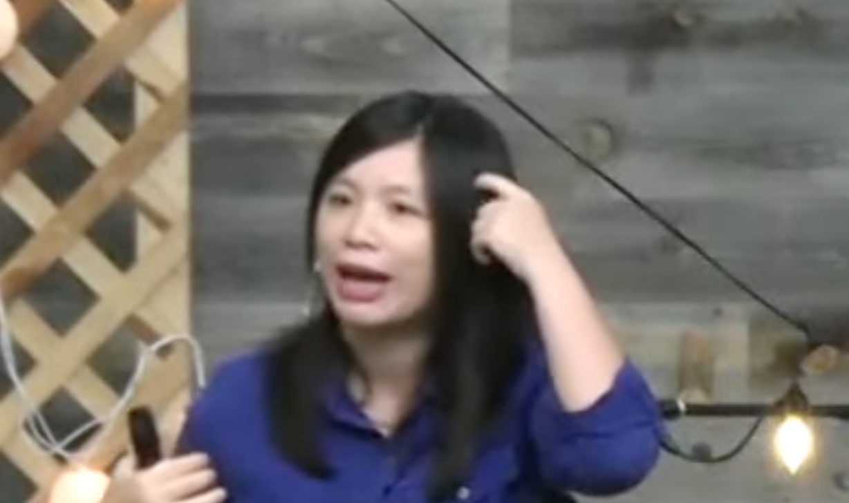 A Different Lens 不同的眼光