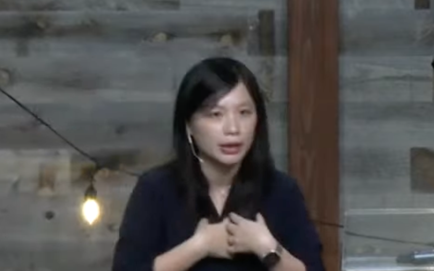 Chasing Approval? 追求認同？