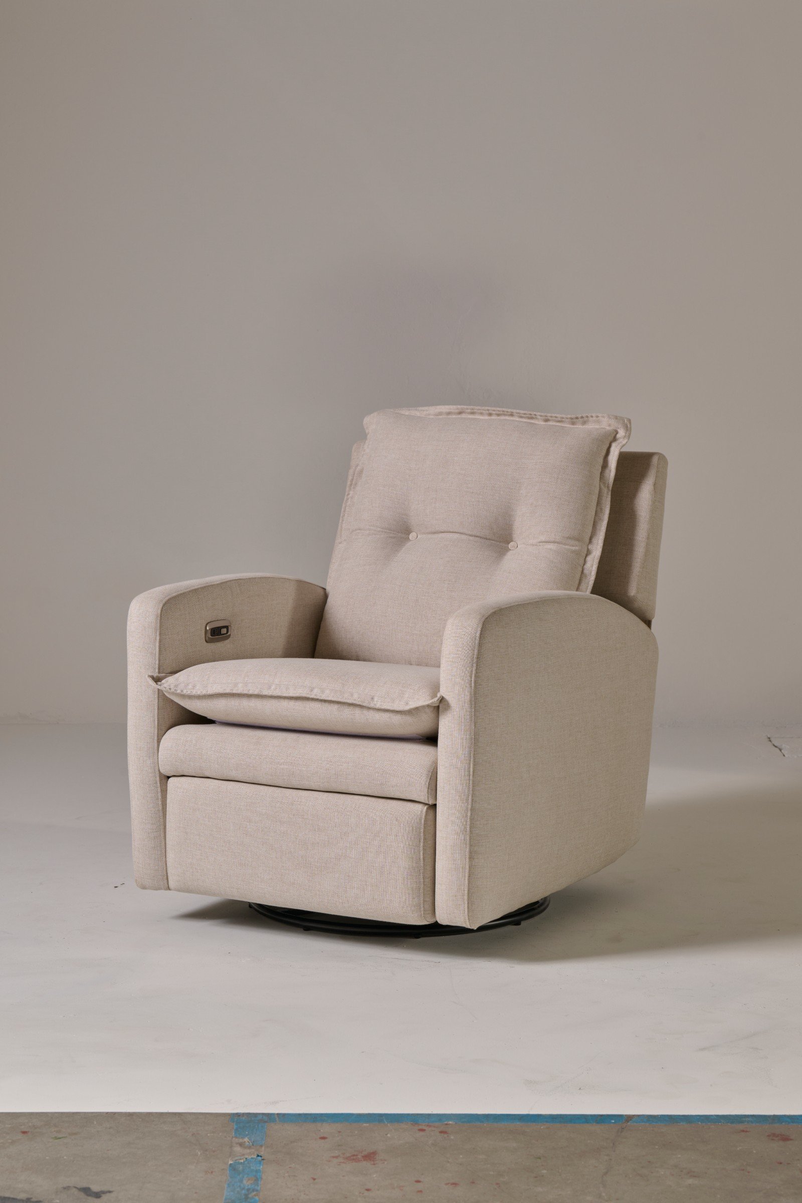 abel-1-seater-motion-recliner_S15-0298.jpg