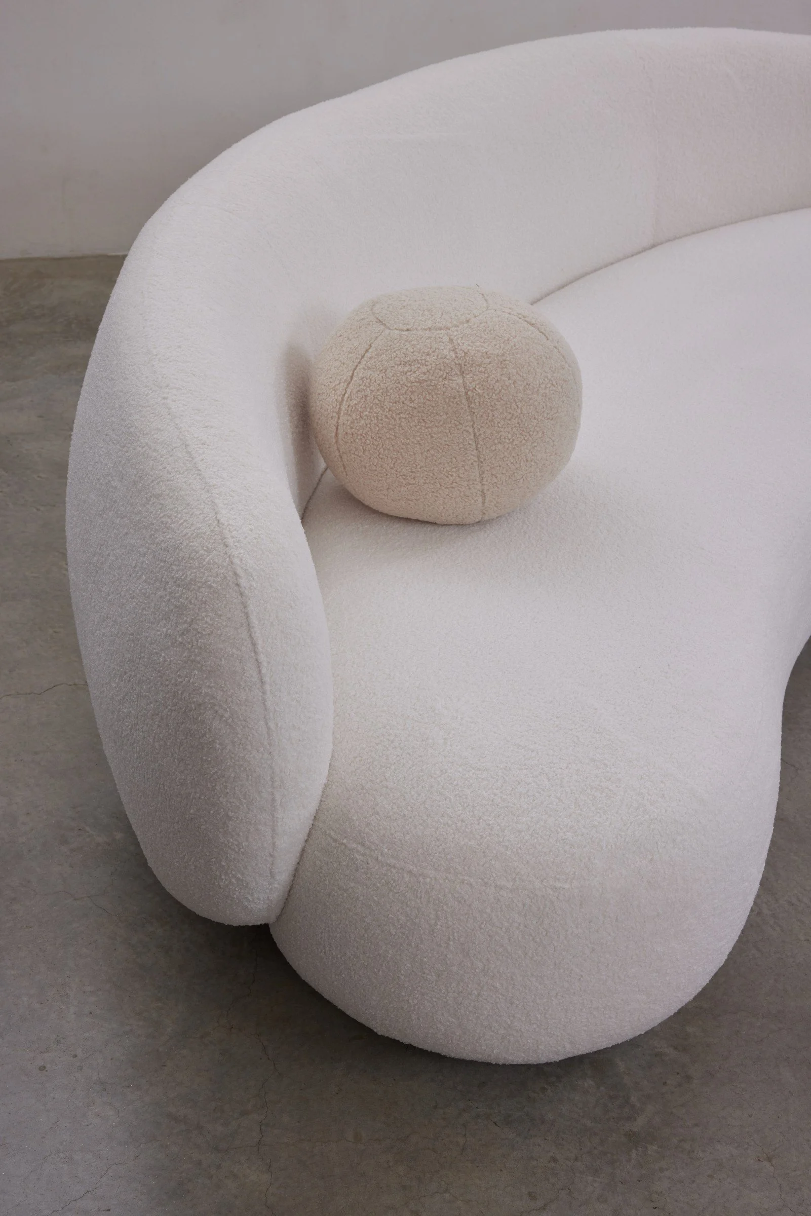 maison-3-seater_S3-0382.jpg