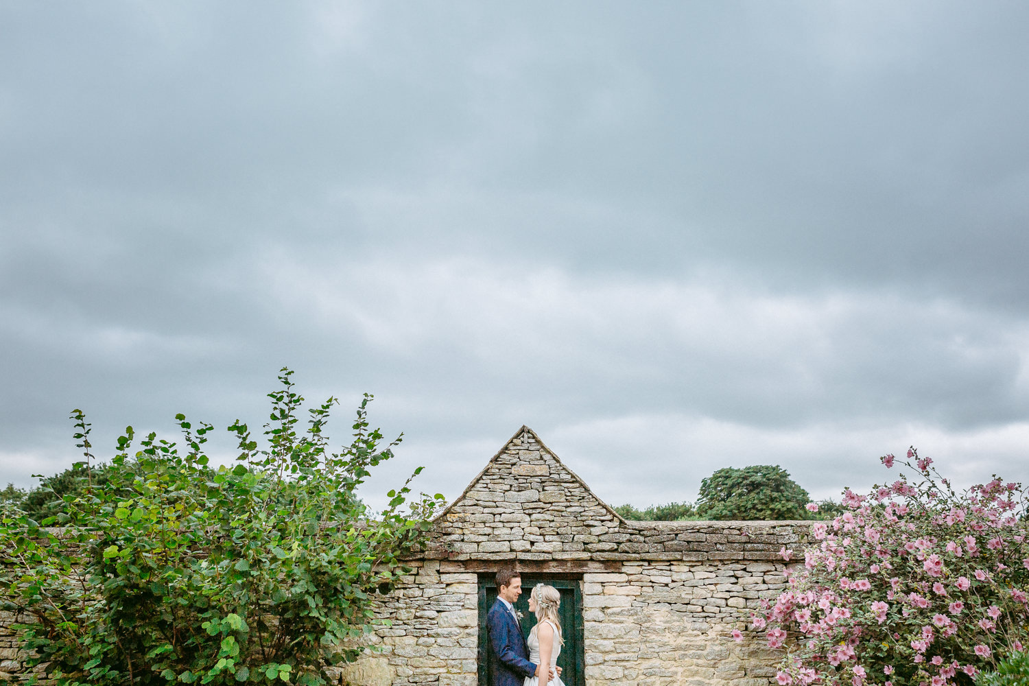 E&J | Cogges Manor Farm Wedding Photography-373.JPG