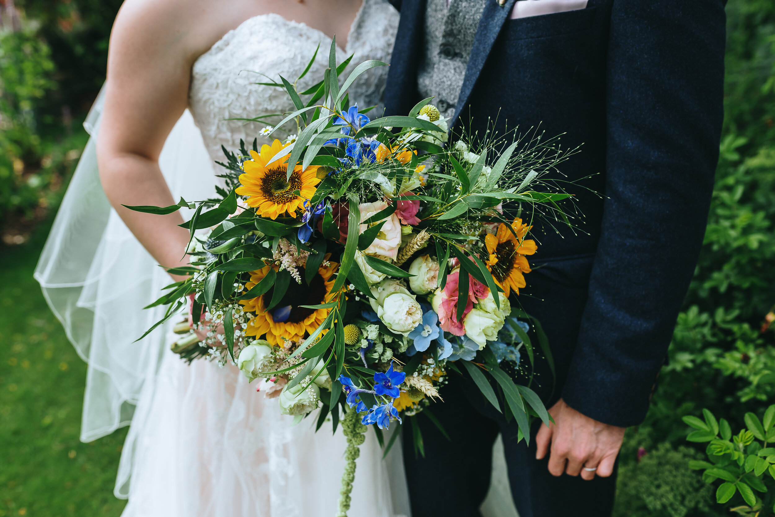 AT  OXLEAZE BARN WEDDING PHOTOGRAPHY-411.JPG