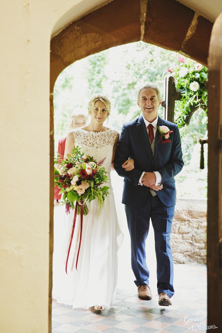 Birtsmorton-Wedding-Photography-GemmaWilliams087(pp_w768_h1152).jpg
