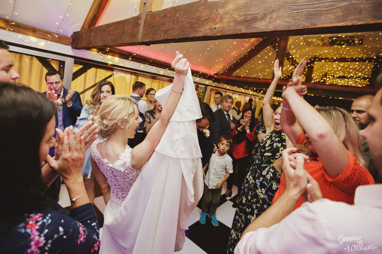 Birtsmorton-Wedding-Photography-GemmaWilliams350(pp_w768_h511).jpg