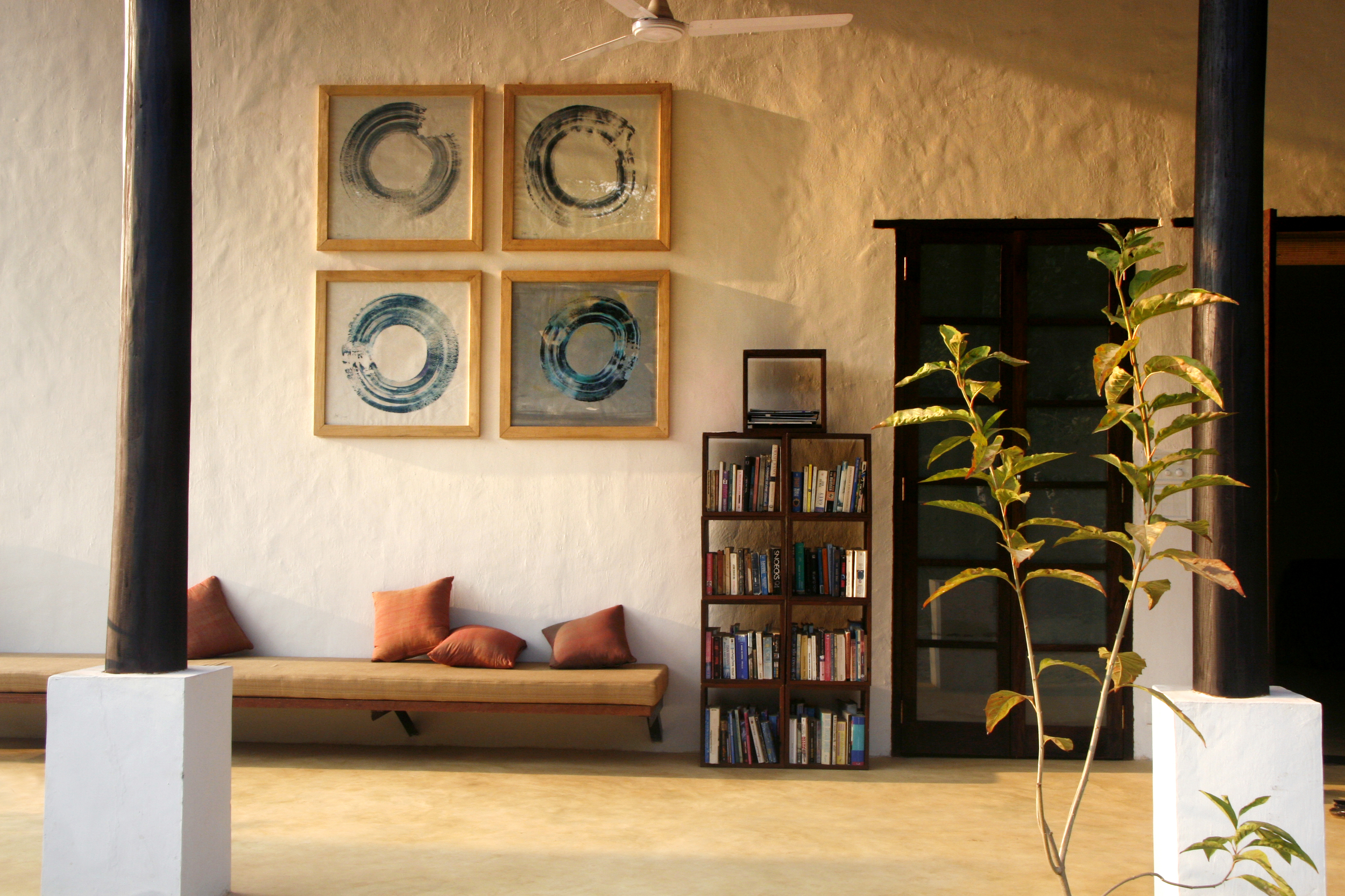 Poilo Gor Lounge.jpg