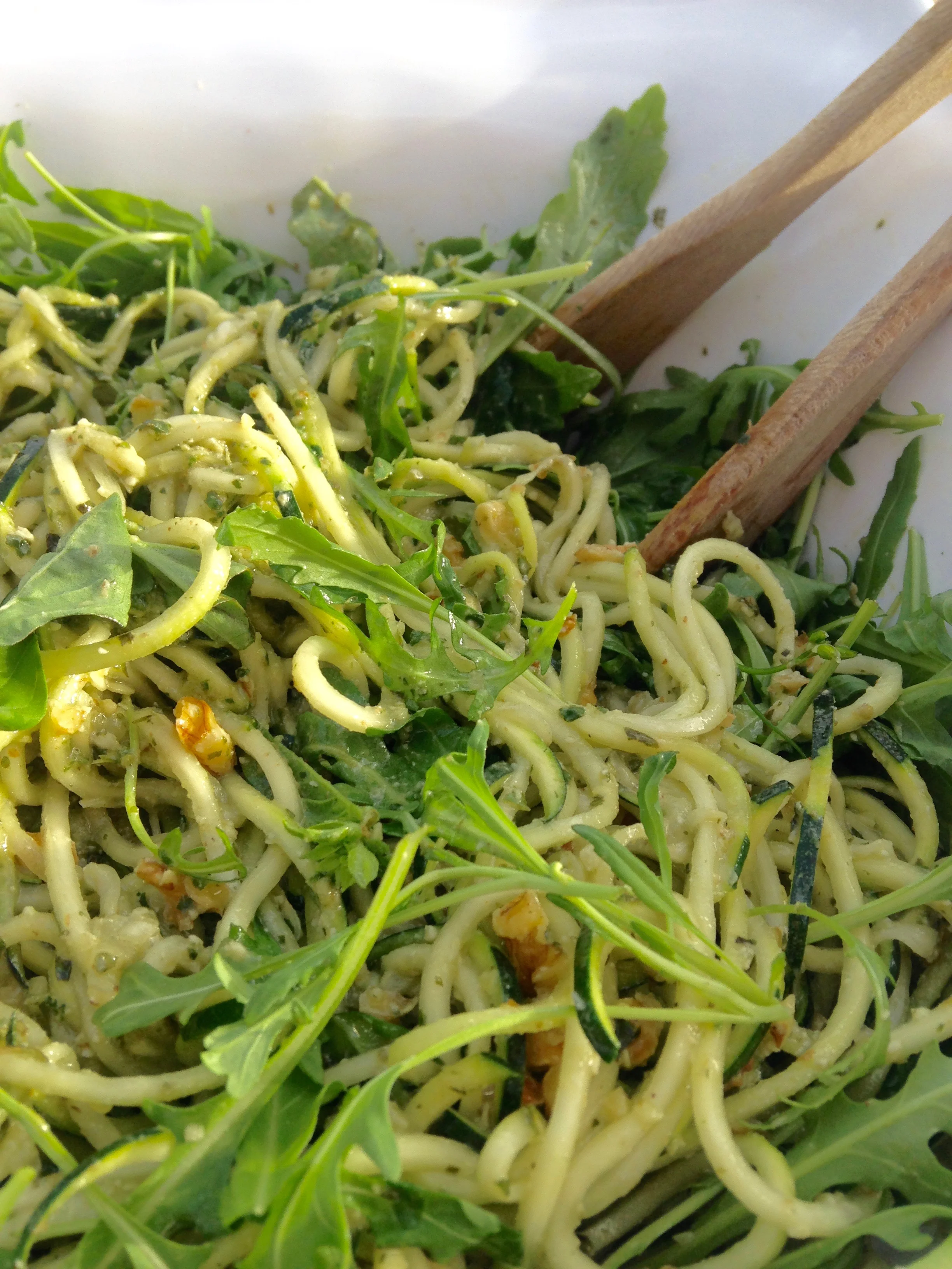 Raw pasta pesto