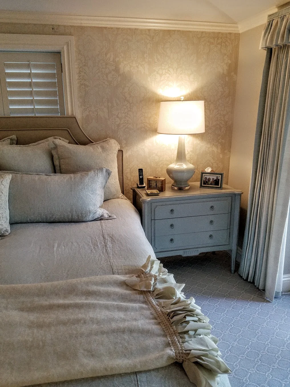 romantic french bedroom.jpg