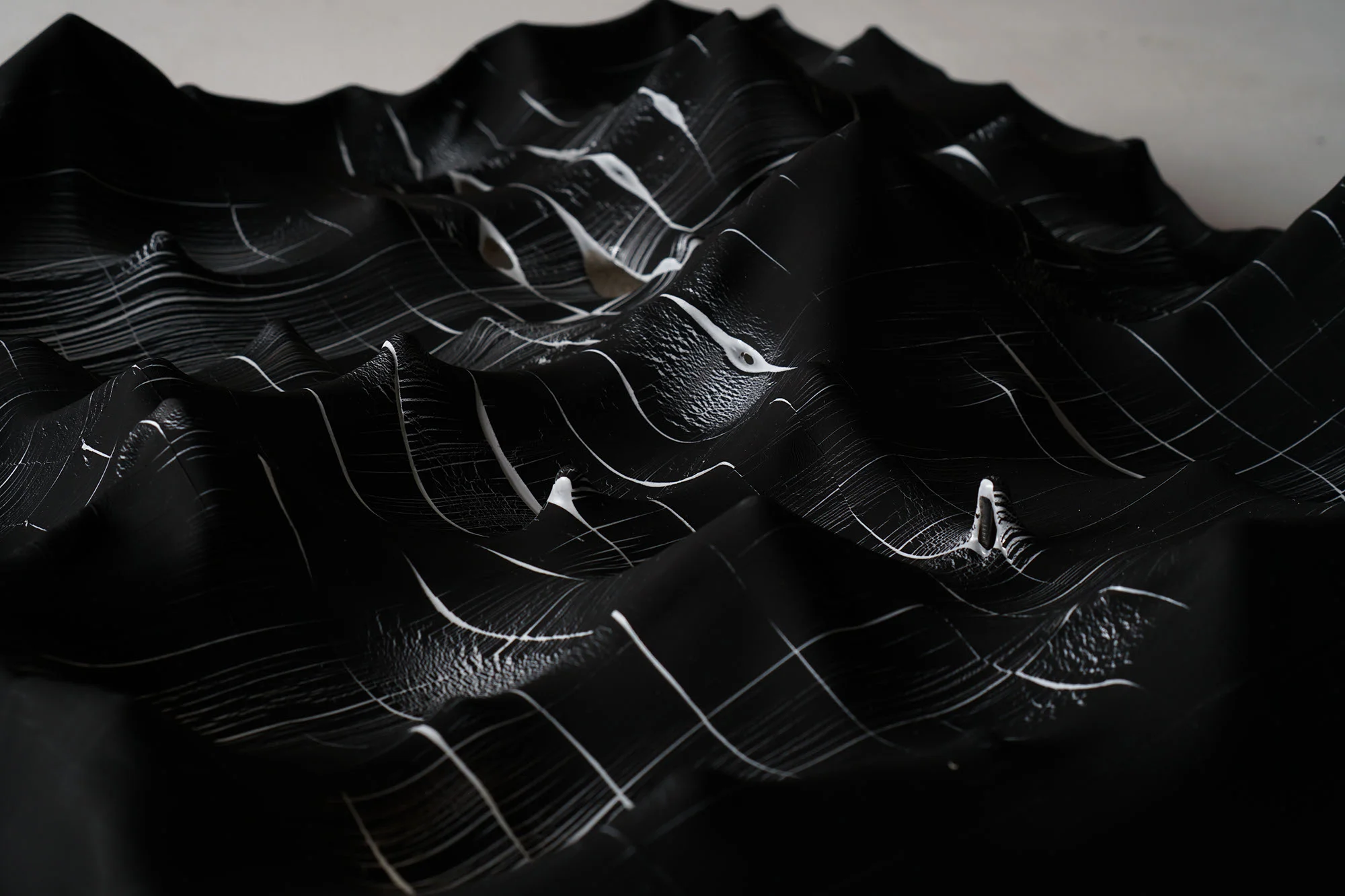 INKUBATOR X TEXTILDESIGN - HYBRIDE RELIEFS Autoren: Xie Bingyao, Benjamin Adolphi, Lena Bergner, Julia Klawitter Photo: Jan Cafuk, Eva Schlechte, 2016