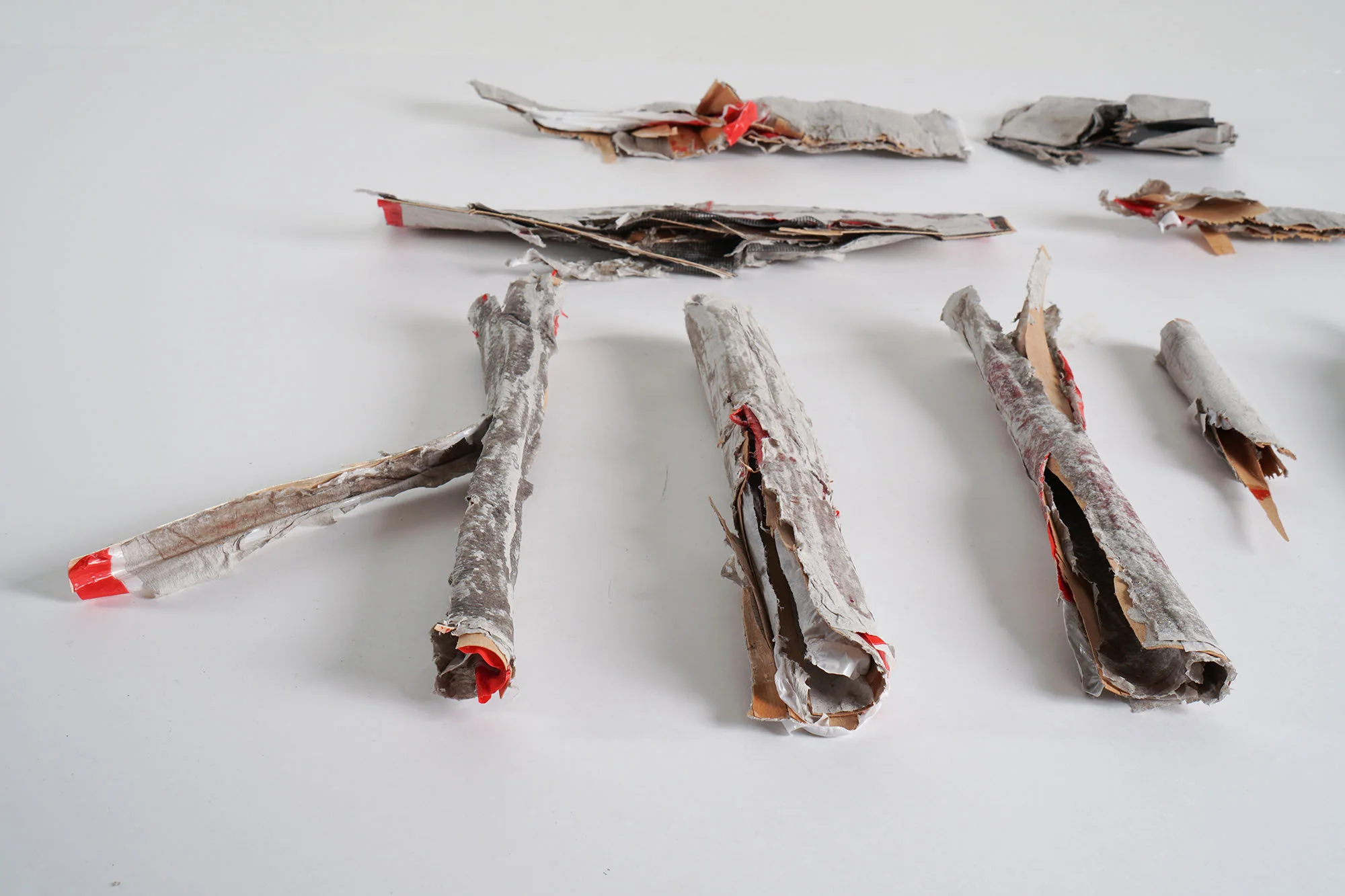 Phase 1 - Materialität - Intuitives Spiel Autor: Ella Nora Banzhaf Photo: Jan Cafuk, Yannik Kaiser, 2016