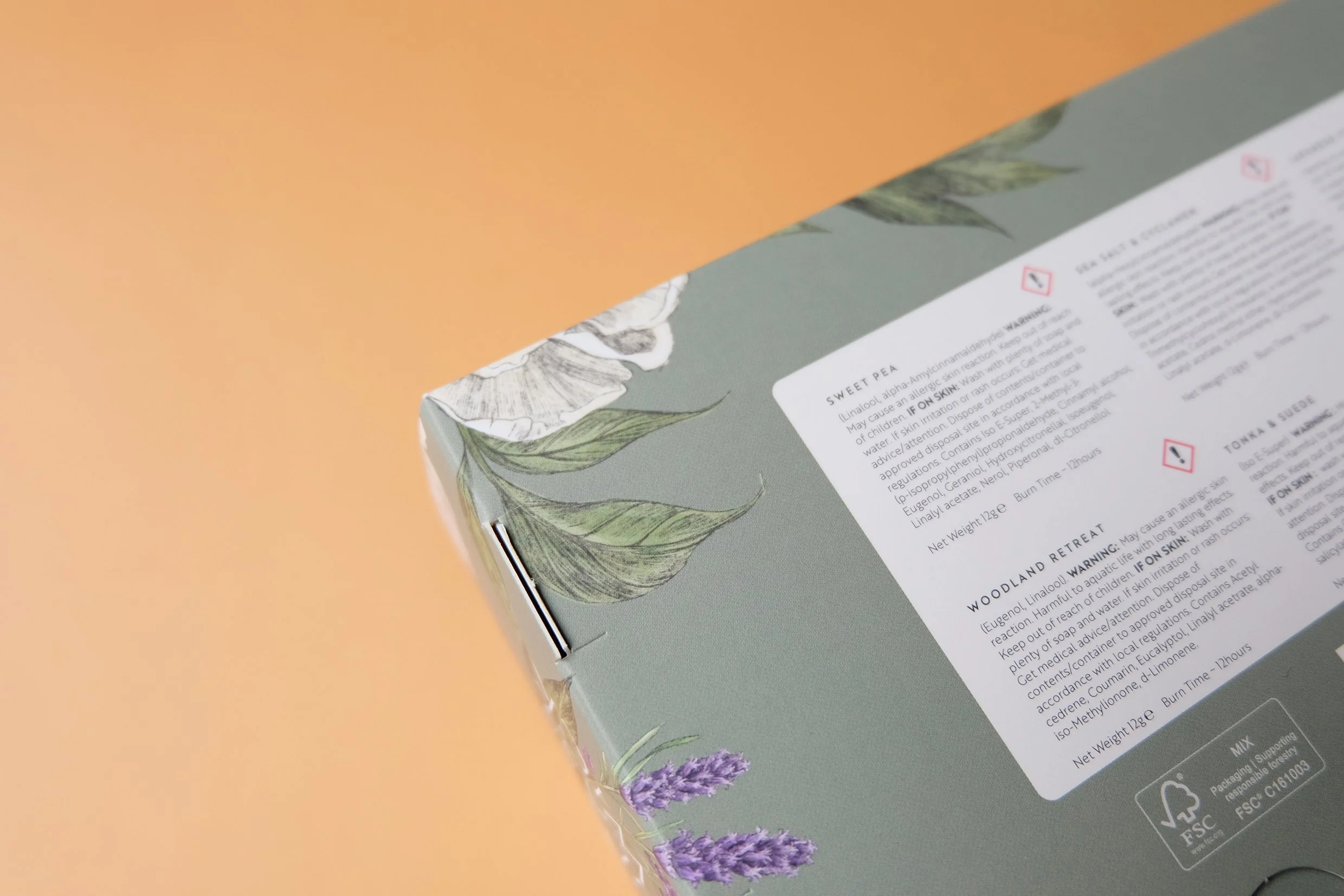 Glass & Wick Burner and wax melt unearthing collection gift box illustration