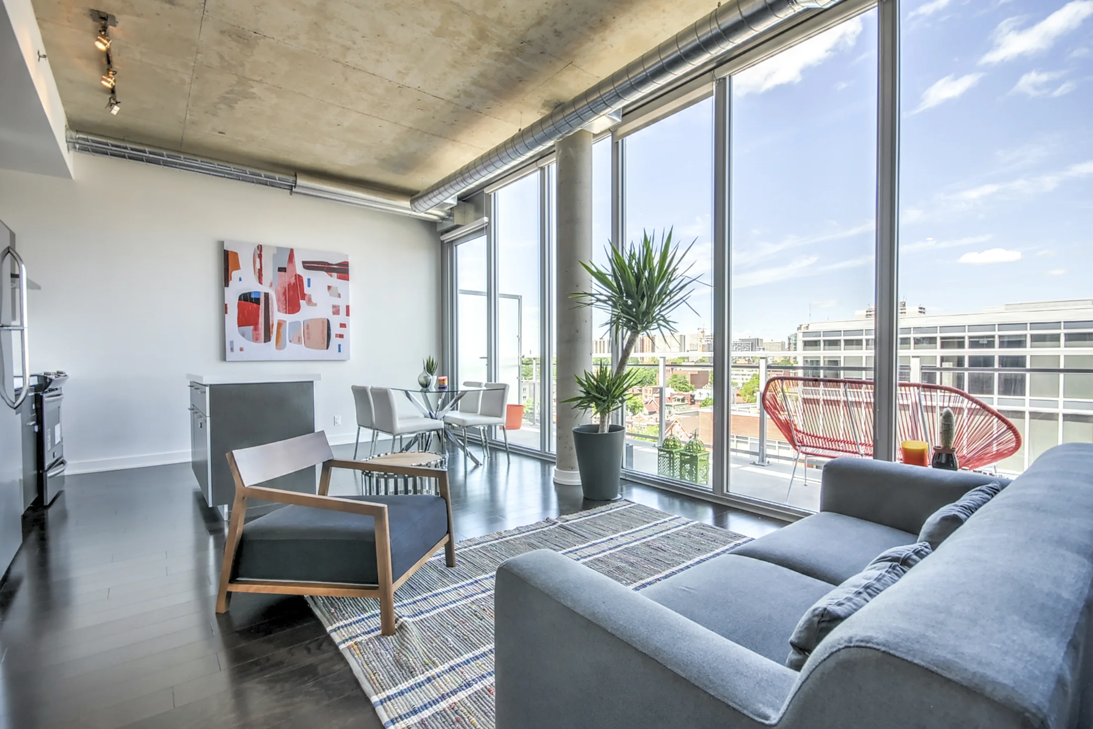 InteriorSlideshow_Central3.jpg