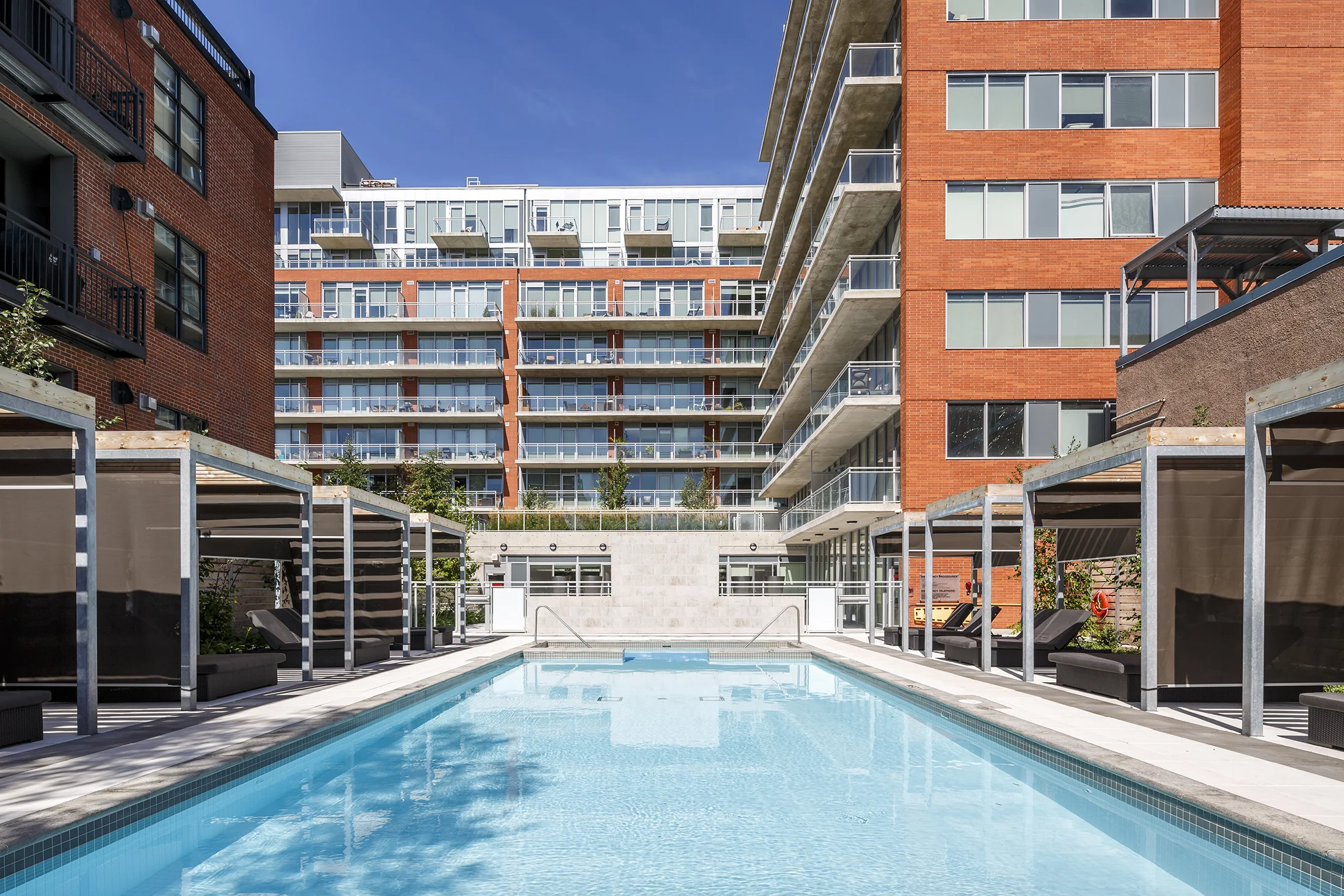 UC-AmenitiesSlideshow_Central_Pool2.jpg