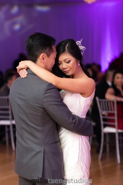 Photo by Mike Tseng Studios Decor by Kim Florist Design
