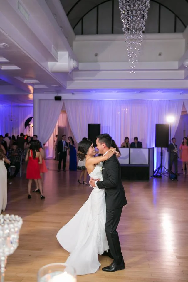 Photo by Jonny Ngo Floral by Angelina Wedding Center 