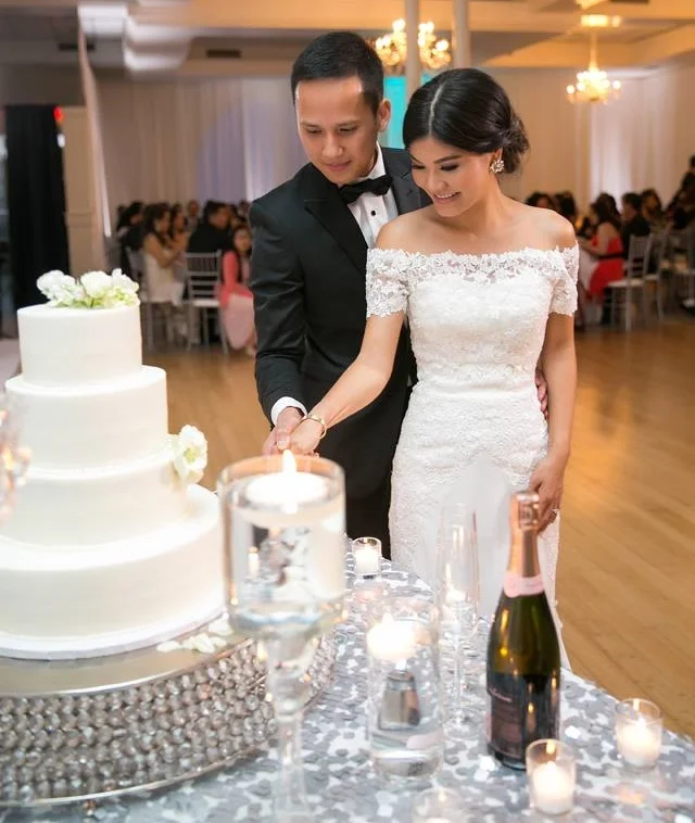 Photo by Jonny Ngo Floral by Angelina Wedding Center 