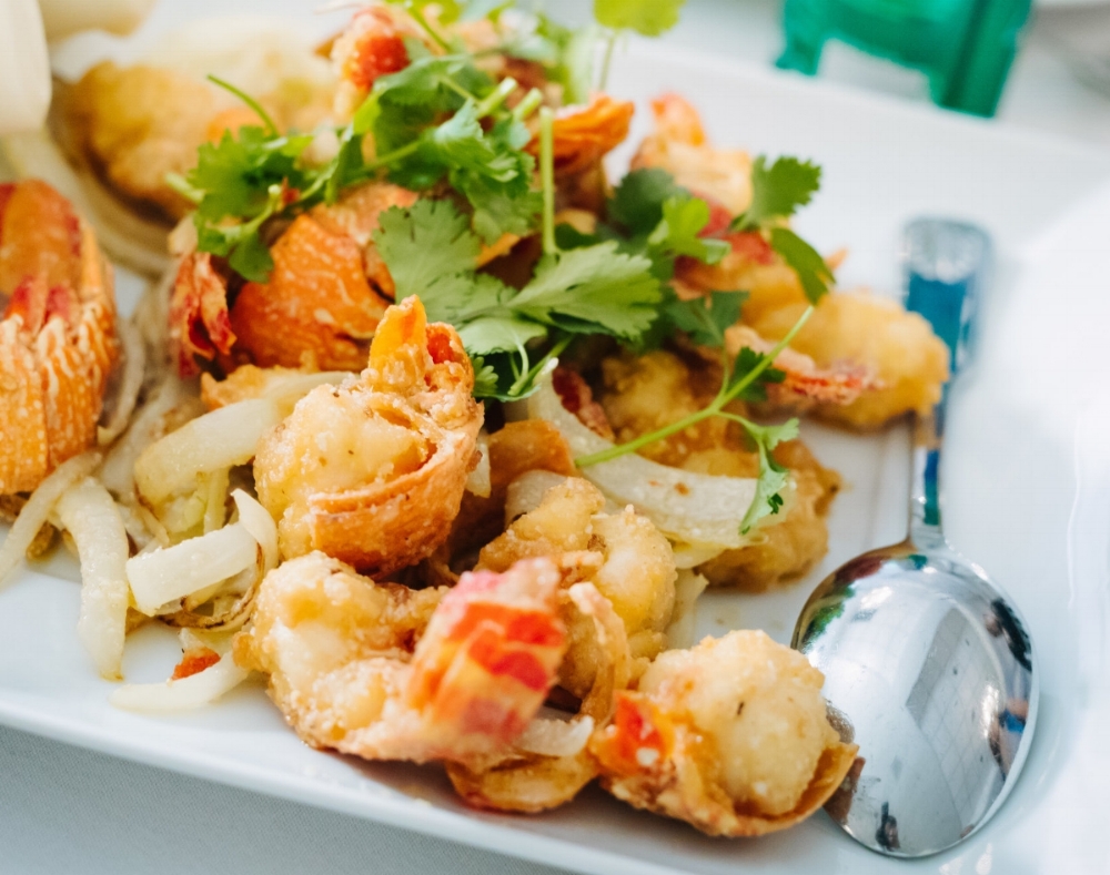 Lobster cheese Tom hum xot pho mai