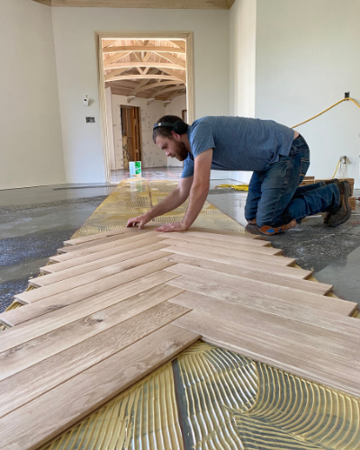 White Oak Herringbone with beveled edge.png