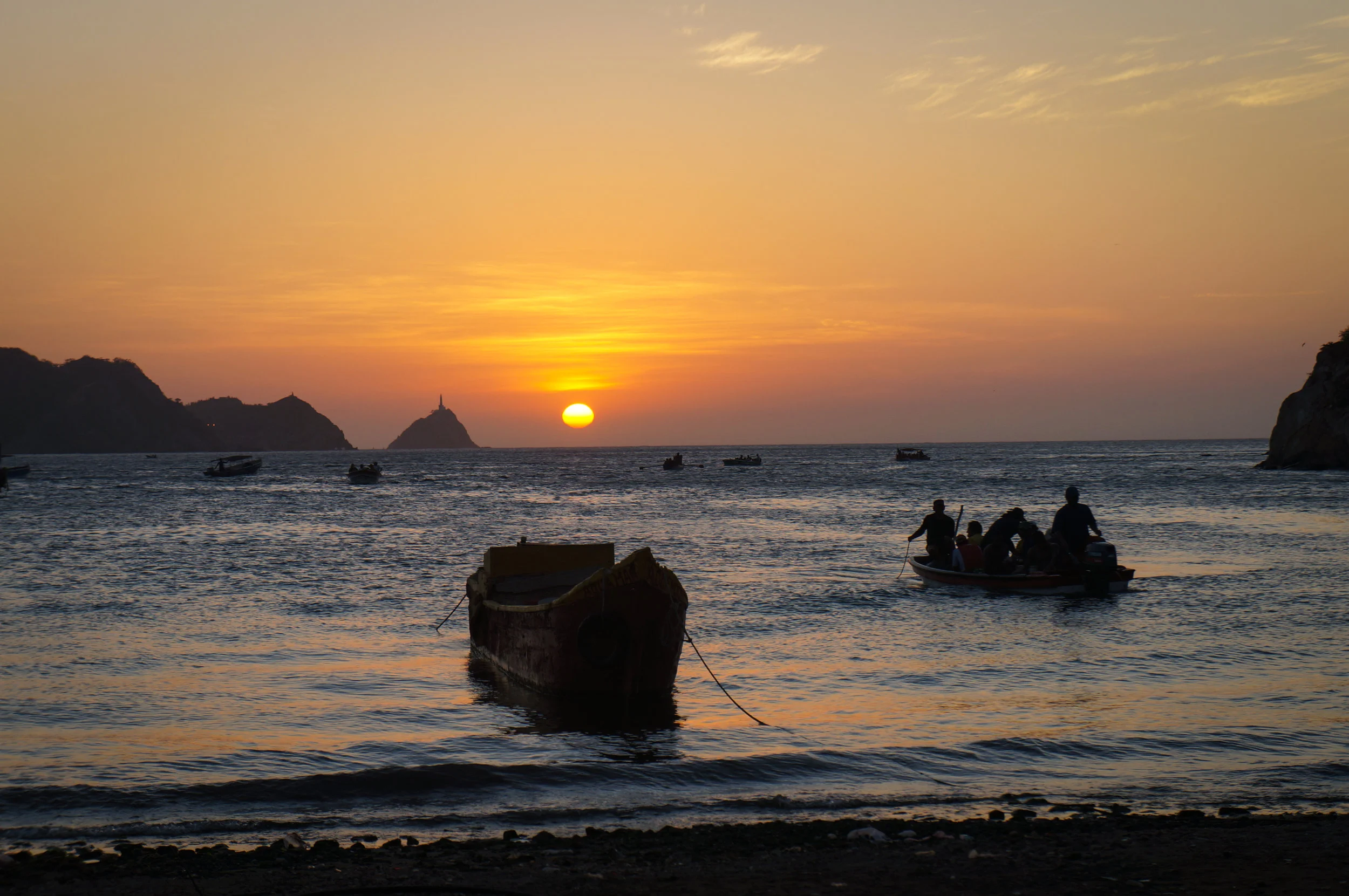 <p><strong>JOIN US</strong>