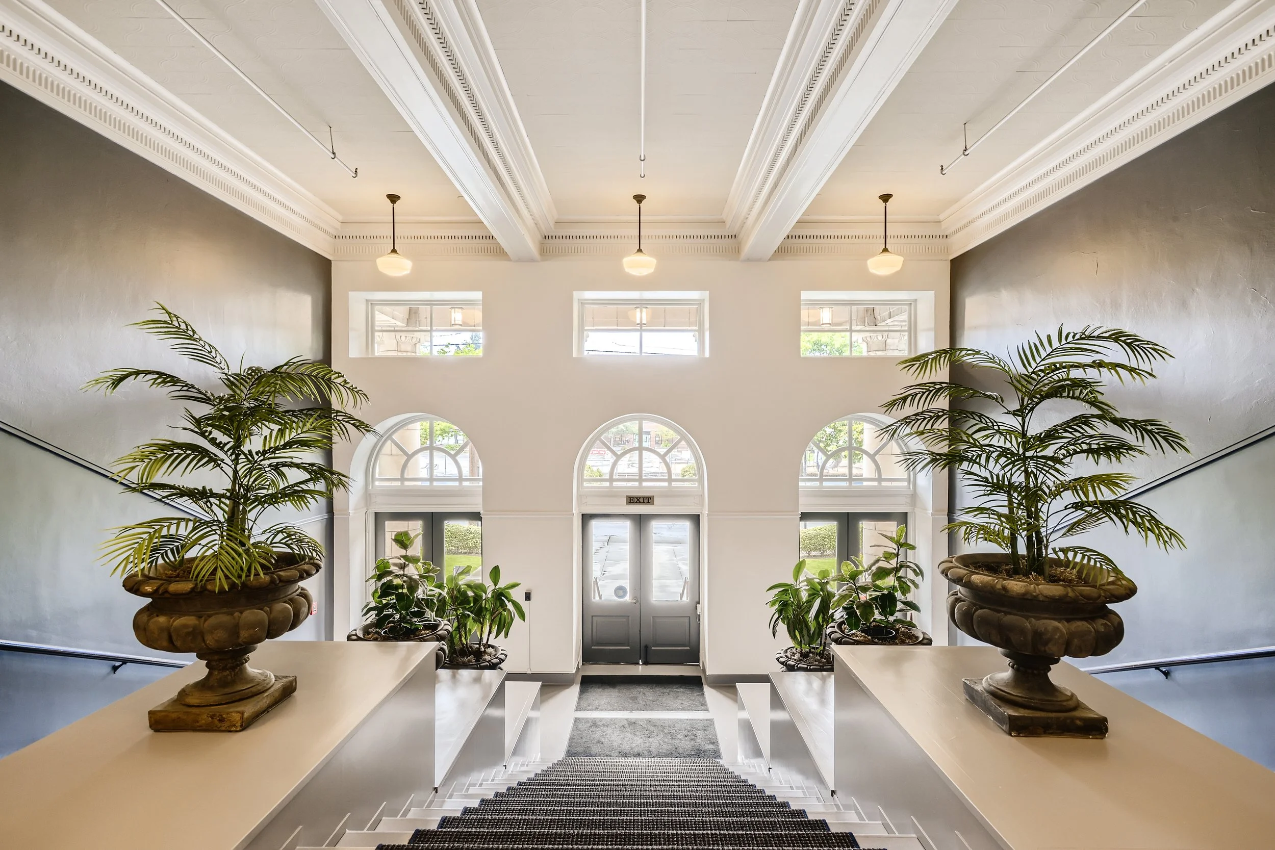 201 Galer St #163 - Print Quality - 003 - 06 Lobby.jpg