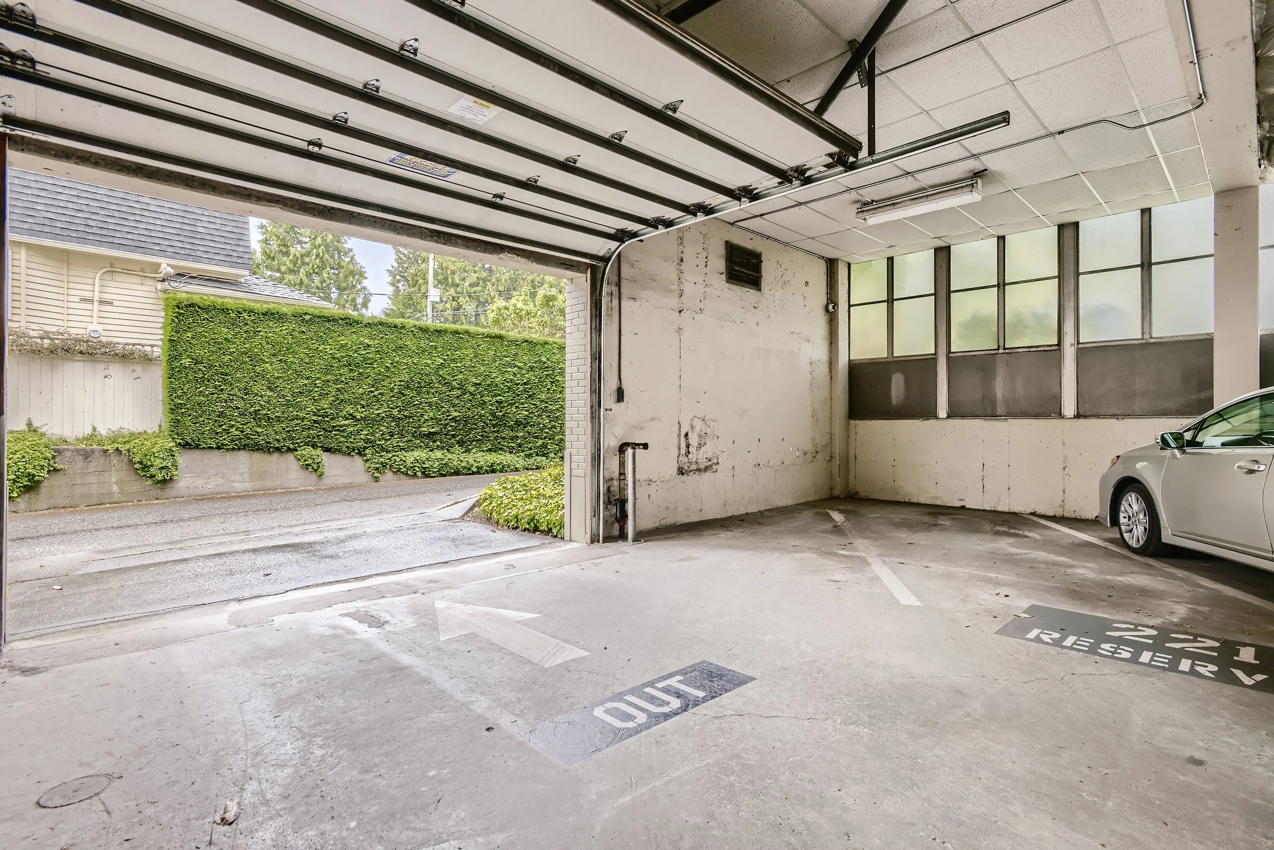 201 Galer St #163 - Print Quality - 020 - 34 Garage.jpg