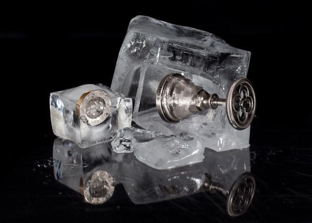 Sometimes you got to fail before you succeed! I have to say, I really liked this picture of the broken ice ...but it didn't make the cut! Check the real one on my website for the final picture under Tearsheets.