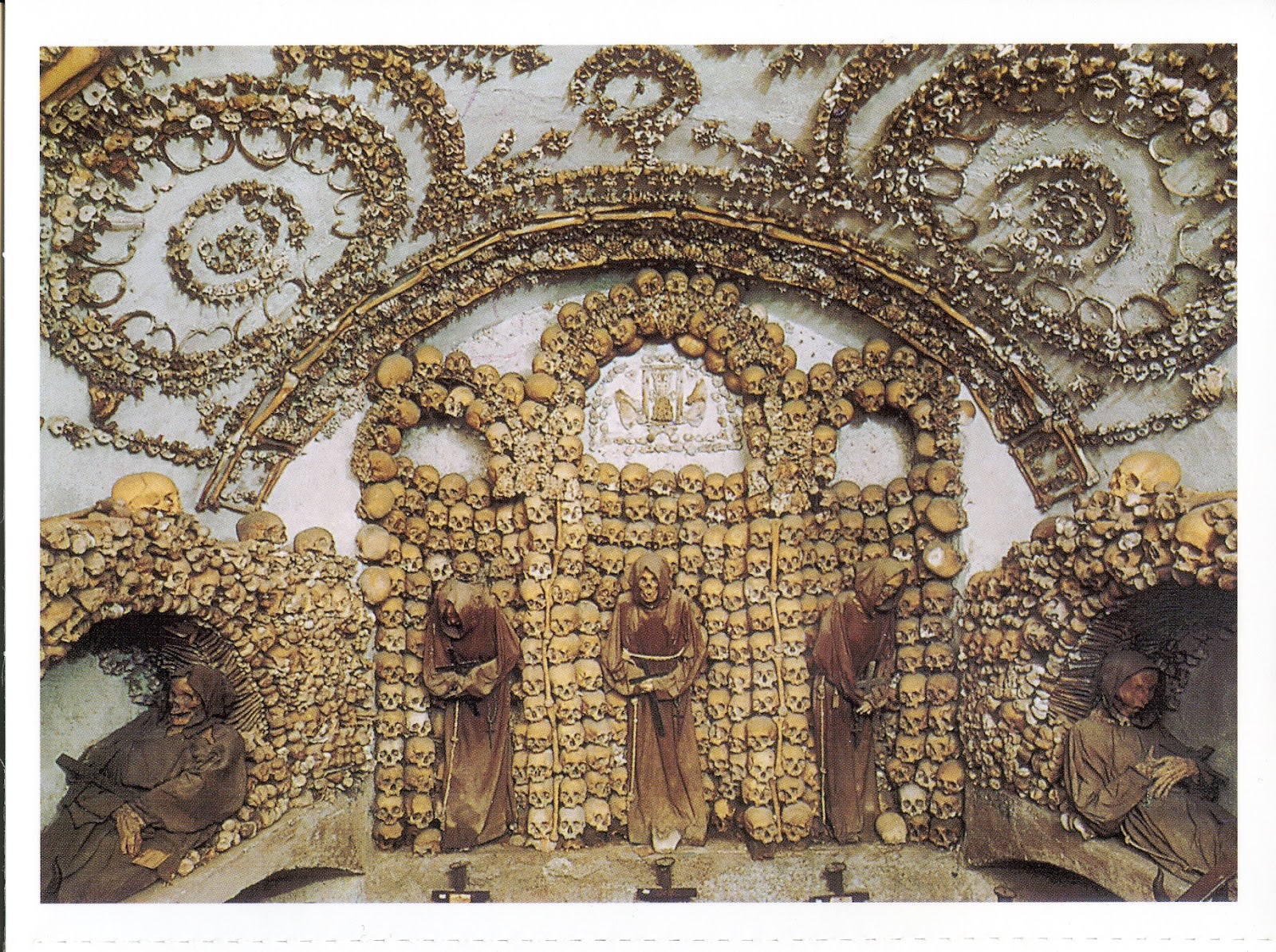 6c574-capuchin_crypt_3_crypt_of_the_skulls.jpg