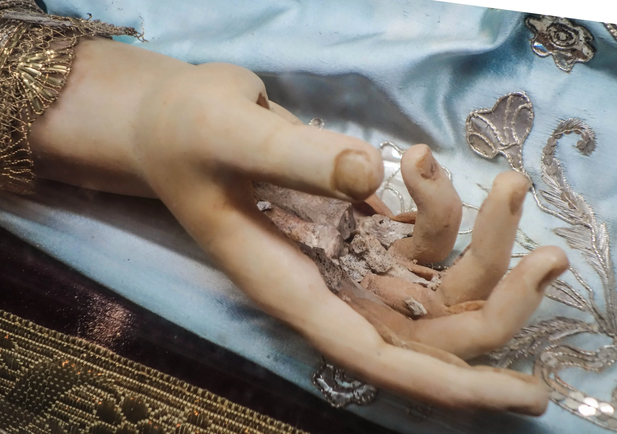 Victoria detail.jpg